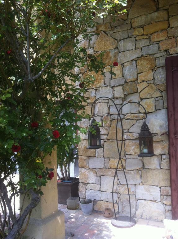 Gite Au Coeur De La Provence & Spa Saint-Cannat Zimmer foto